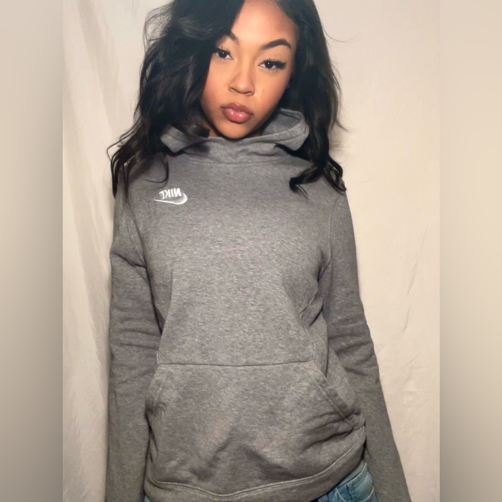 Nike Grey Swoosh Sweater Basic Pullover Thumbholes Kids Size: XL (Small Womens)